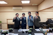 LINE_ALBUM_2022.12.02-県都LOM顔合わせ_221204_6